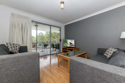 Shoal Bay Beach Club, 17/2 Shoal Bay Road - Accommodation 4U 0