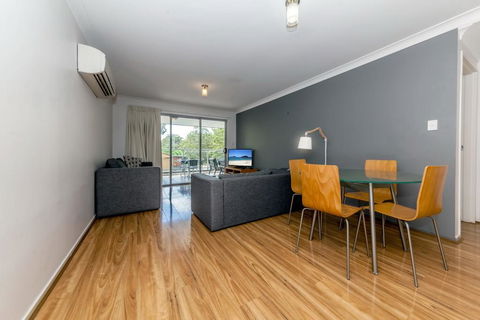 Shoal Bay Beach Club, 17/2 Shoal Bay Road - Accommodation 4U 1