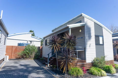Shoal Bay Holiday Park - Accommodation 4U 2