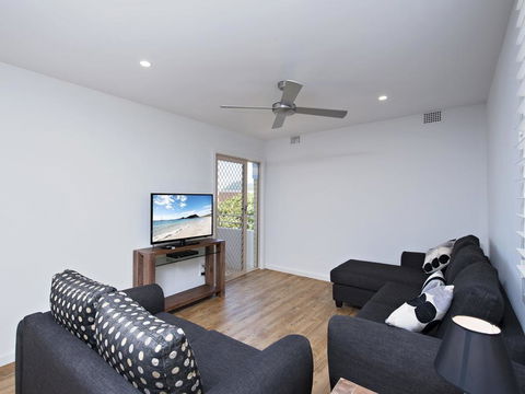 Shoal Bay Road, Del Rae, Unit 18, 25 - Accommodation 4U 1