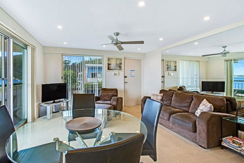 Shoal Bay Road, Shoal Towers, Unit 03, 11 - Accommodation 4U 3