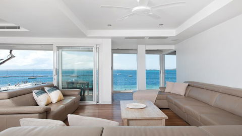Shoal Bay Views - Accommodation 4U 2