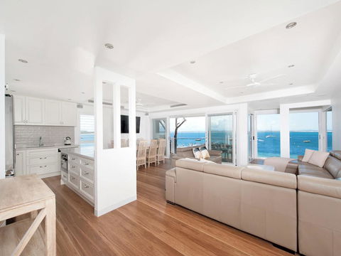 Shoal Bay Views - Accommodation 4U 3