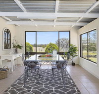 Silky Oak Cottage - cosy with country views - Accommodation 4U