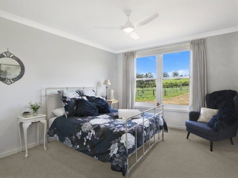 Silky Oak Villa - Spacious & Beautifully Decorated - Accommodation 4U 3