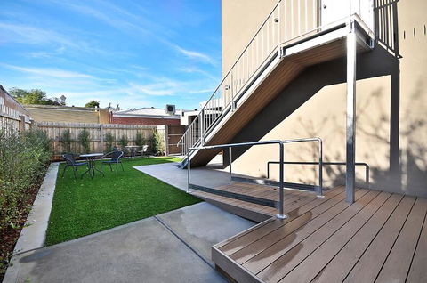 Single Room W/ Private Bathroom In Brunswick! - Accommodation 4U 1