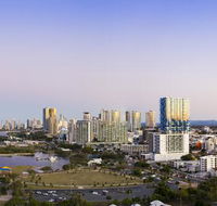 Sky Broadwater Apartments - Accommodation 4U