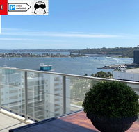 SKY GARDENS SUNSET RIVER VIEW NETFLIX WINE PARKING - Accommodation 4U