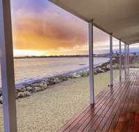 Smart Beach House  Pelican Point - Accommodation 4U