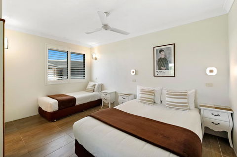 Smugglers On The Beach - Accommodation 4U 2