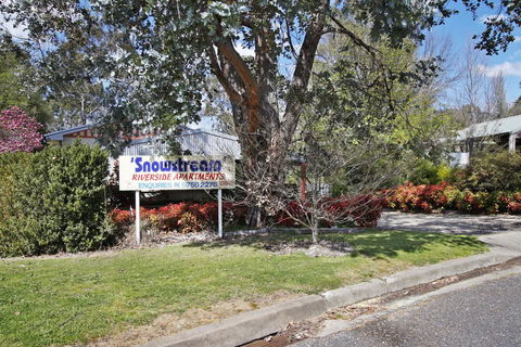 Snowstream Riverside Apartments - Unit 3 - Accommodation 4U 0