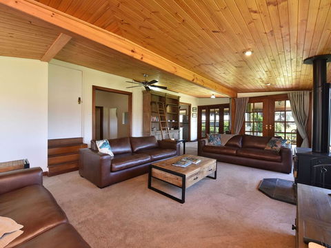 Soldiers Cottage Picturebook Vineyard Home - Accommodation 4U 3