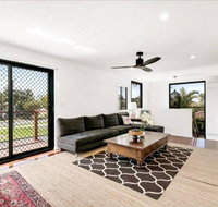 Spacious 2 Bedroom Townhouse In Southport - Accommodation 4U