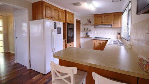 Spacious And Cozy Home Next To Glen Waverley - Accommodation 4U 3