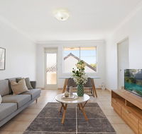 Spacious apartment in trendy Sydney neighbourhood - Accommodation 4U
