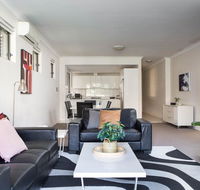 Spacious Two-Bedroom Apartment near Hospital - Accommodation 4U