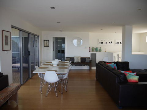 Spectacular Holiday Living - Accommodation 4U 1