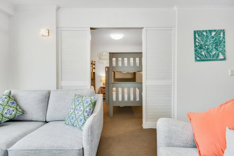 Spinnaker Apartments - Accommodation 4U 2