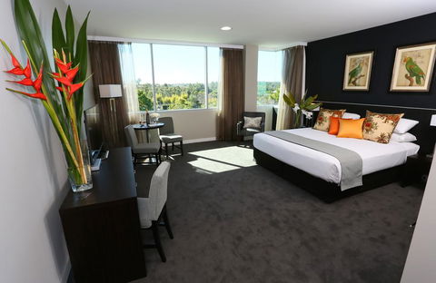 Springfield Lakes Boutique Hotel - Accommodation 4U 1
