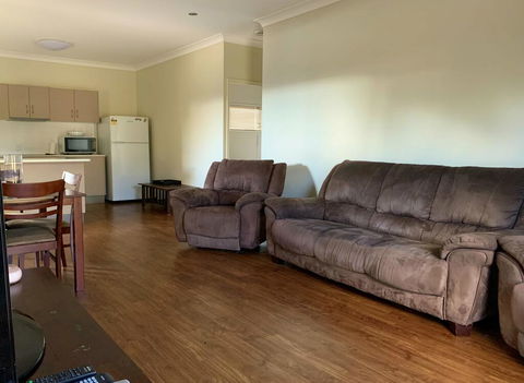 Stay On Sullivan - Accommodation 4U 3