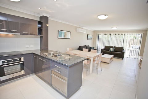 Stonewood Villas - Accommodation 4U 0
