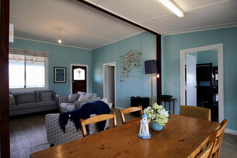 Storm Bay View - Accommodation 4U 3