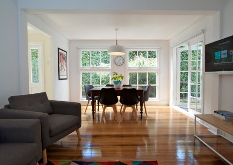 Strahan House - Accommodation 4U 0