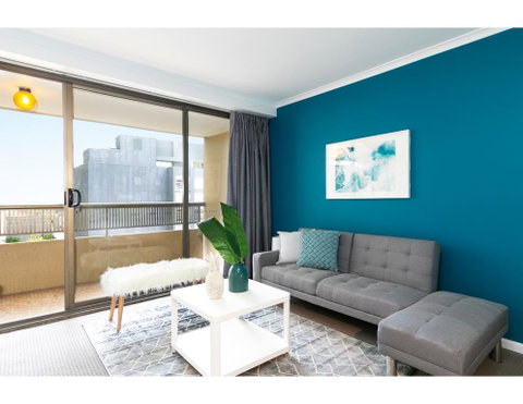 Striking And Super Convenient Studio With Balcony - Accommodation 4U 3