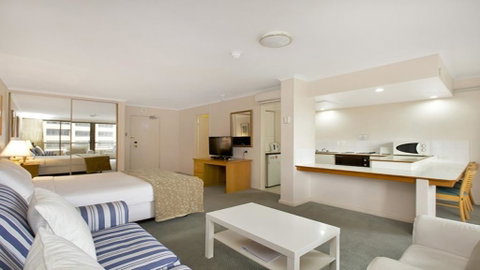 Studio With Balcony At College St - Accommodation 4U 0