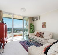 Stunning Harbour View Home - Accommodation 4U