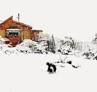 STUNNING HOME WITH AMAZING VIEWS - just 20 mins to the city and only 10 to MONA - Accommodation 4U