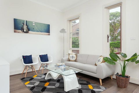 STUNNING SYDNEY HOME 11 - Accommodation 4U 2