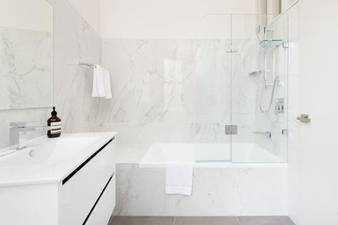 STUNNING SYDNEY HOME 7 - Accommodation 4U 3