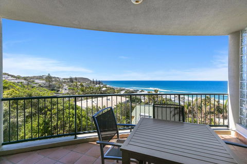Stunning Top Floor Sunshine Beach Getaway! Unit 7 Vista Pacific 12 Bryan Street - Accommodation 4U 0