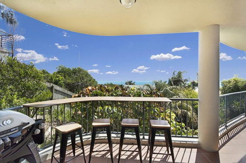 Stunning Views Great Location Sunshine Beach! - Unit 1 Vista Pacific 12 Bryan Street - Accommodation 4U 0