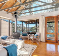 STUNNING WATERFRONT ESCAPE AT DALEYS POINT - Accommodation 4U