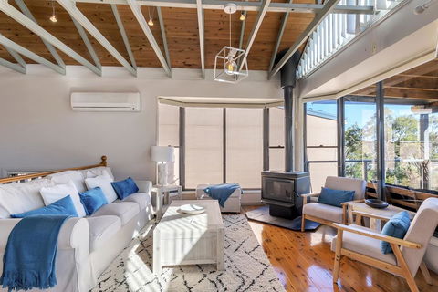 STUNNING WATERFRONT ESCAPE AT DALEYS POINT - Accommodation 4U 2