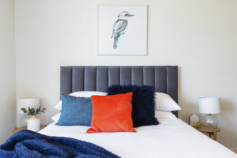 Stylish Apartment Minutes From City And Airport - Accommodation 4U 2