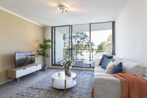 Stylish Apartment Minutes From City And Airport - Accommodation 4U 0