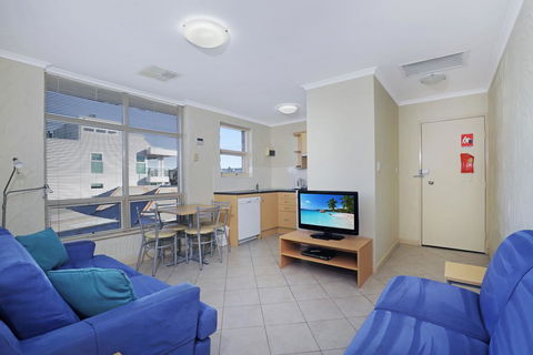Stylish Comfortable 2 Bdrm Glenelg North - Accommodation 4U 0