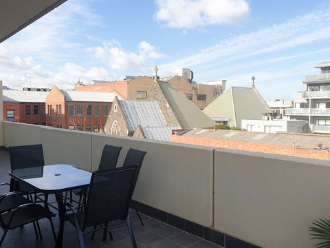 Stylish Modern 3BD Retreat At An Amazing Location - Accommodation 4U 2