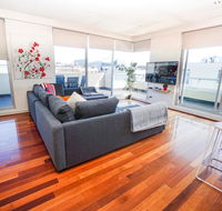 Stylish Modern 3BD Retreat at an Amazing Location - Accommodation 4U