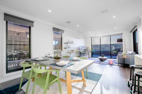 StylishTownhouse@Narre Warren/TrainStation/SC - Accommodation 4U 3