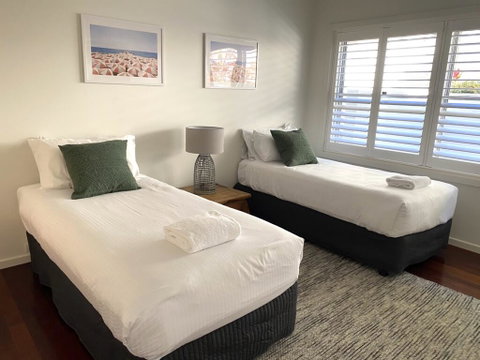 Sundecks - Accommodation 4U 2