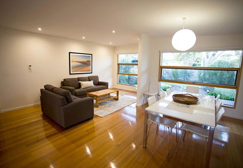 SUNNY DAZE - Accommodation 4U 3
