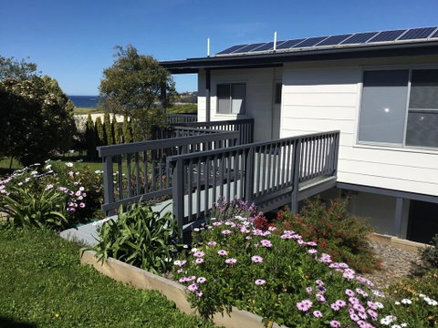 Sunnyside Holiday Home - Accommodation 4U 1