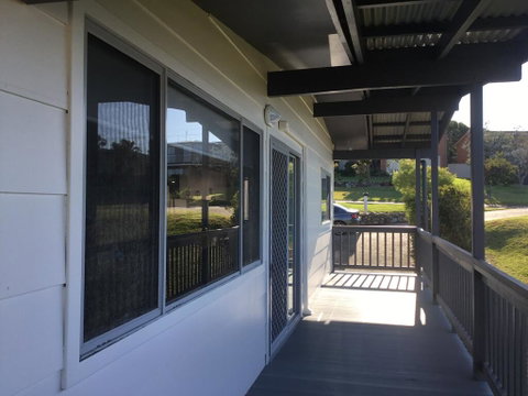 Sunnyside Holiday Home - Accommodation 4U 2