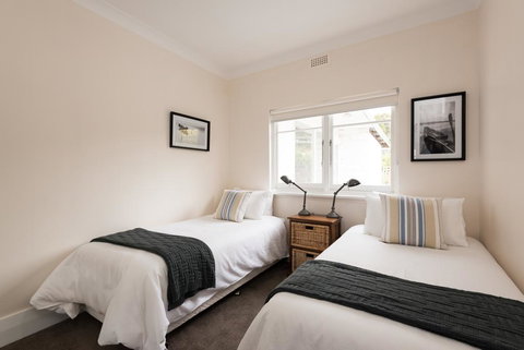 Sunrise At Penguin - Accommodation 4U 1