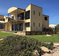 Sunset Cove Beach House - Accommodation 4U