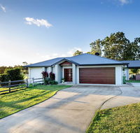 Sunset Retreat Airlie Beach Rural Getaway - Accommodation 4U
